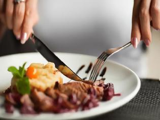 Φωτογραφία για Ποιο είναι το μυστικό για να παίρνεις λιγότερες θερμίδες σε κάθε γεύμα σου;