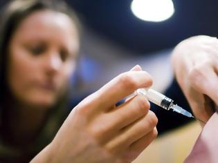Φωτογραφία για Οι ασθένειες που εμφανίζονται σε εφήβους και μπορούν να προληφθούν μέσω του εμβολιασμού