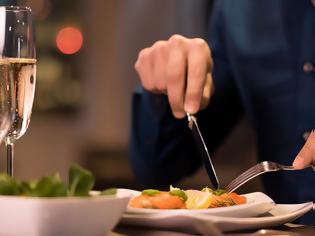 Φωτογραφία για Πόσες θερμίδες περιέχει ένα γεύμα σε ένα εστιατόριο; Περισσότερες και από το fast food, απαντούν οι ερευνητές!