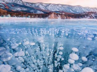 Φωτογραφία για Methane Bubbles Frozen in Lake Baikal