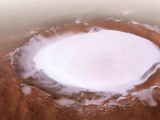Φωτογραφία για Ένας κρατήρας γεμάτος παγωμένο νερό στον Άρη