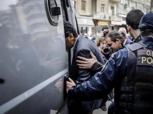 Φωτογραφία για Υπόθεση των 8: Τρις ισόβια ζητά ο εισαγγελέας για τους Τούρκους αξιωματικούς