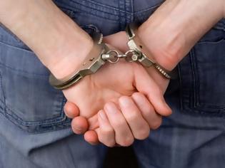 Φωτογραφία για Εύβοια: Συλλήψεις για μαστροπεία και βιασμό 14χρονου