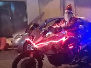 Φωτογραφία για Αγρίνιο: Ο Άγιος Βασίλης έφτασε με μηχανή κυβισμού!