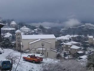 Φωτογραφία για Συνεχίζεται η χιονόπτωση σε περιοχές της ΒΟΝΙΤΣΑΣ και του ΞΗΡΟΜΕΡΟΥ...