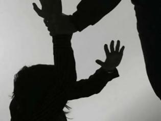 Φωτογραφία για Φρίκη στη Ρόδο: Μητέρα, παππούς και θεία ένοχοι για βιασμό 7χρονης - Προσέφυγαν στον Άρειο Πάγο