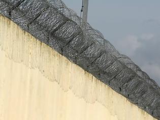 Φωτογραφία για Άγριος ξυλοδαρμός κρατουμένου στις Φυλακές Τρικάλων