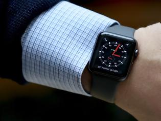 Φωτογραφία για Η Apple θέλει να δώσει δωρεάν το Apple Watch σε ηλικιωμένους
