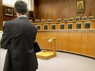 Φωτογραφία για «Καμπανάκι» για δημοσιονομικό εκτροχιασμό από δικαστικές αποφάσεις