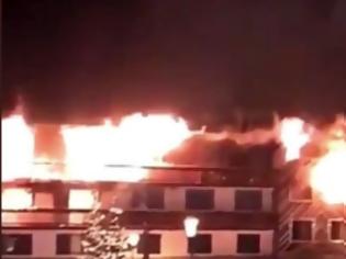 Φωτογραφία για Γαλλία: Δύο νεκροί από πυρκαγιά που ξέσπασε στην Κουρσεβέλ στις Γαλλικές Άλπεις