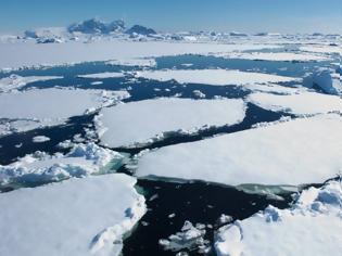 Φωτογραφία για Οι πάγοι της Γροιλανδίας λιώνουν τέσσερις φορές πιο γρήγορα σήμερα από το 2003