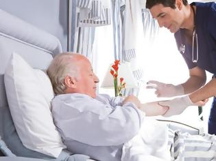 Φωτογραφία για Οι κατ’ οίκον επισκέψεις στους ασθενείς αποτελούν το φιλικότερο μοντέλο της ΠΦΥ, σύμφωνα με την παγκόσμια ιατρική κοινότητα