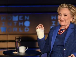 Φωτογραφία για Χίλαρι Κλίντον: Η «die hard» προεδρική υποψήφια «δεν αποκλείει» το ενδεχόμενο να κατέβει στις εκλογές του 2020!