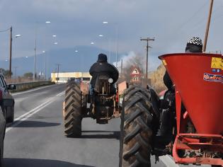 Φωτογραφία για Συνεχίζονται οι κινητοποιήσεις των αγροτών - Δεκατέσσερα μπλόκα σε όλη τη χώρα