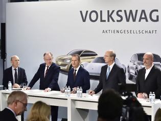 Φωτογραφία για VW «κατεβαίνει» στην πολιτική!
