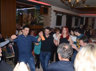 Φωτογραφία για Εξαιρετική επιτυχία, σημείωσε ο χορός του Συλλόγου Πηγαδίων Η ΜΑΝΙΝΑ στη ταβέρνα Η ΣΤΑΝΗ ΤΟΥ ΒΛΑΧΟΥ στην Αθήνα | ΦΩΤΟ-ΒΙΝΤΕΟ