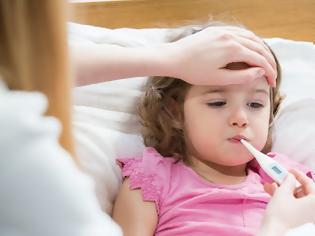 Φωτογραφία για Έχει το παιδί σας πυρετό; Τι πρέπει να προσέξετε και τι δεν πρέπει να κάνετε