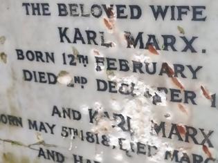 Φωτογραφία για Βεβήλωσαν τον τάφο του Καρλ Μαρξ στο Λονδίνο