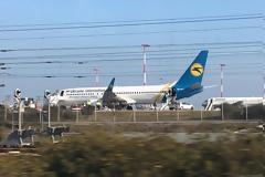 «Ελ. Βενιζέλος»: Ύποπτο υγρό καθήλωσε ουκρανικό αεροσκάφος