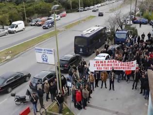 Φωτογραφία για Διαμαρτυρία κατοίκων χωριών της Καλαμάτας σε Διέυθυνση Αστυνομίας και Εισαγγελία για την παραβατικότητα (φωτογραφίες)