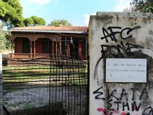 Φωτογραφία για Καταρρέει το σπίτι του Παύλου Μελά στην Κηφισιά μέσα στην εγκατάλειψη και την αδιαφορία
