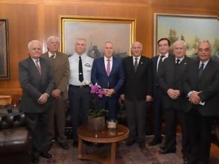 Φωτογραφία για Συνάντηση του ΥΕΘΑ με τους προέδρους των Ενώσεων Αποστράτων