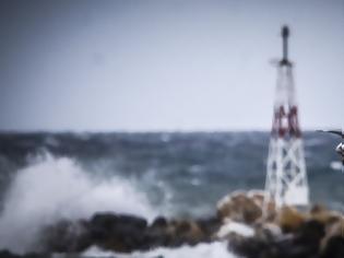 Φωτογραφία για Κακοκαιρία «Ωκεανίς»: Ριπές ανέμου 140 χλμ/ώρα - Έπεσαν 2.000 κεραυνοί