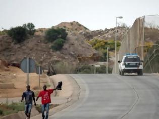 Φωτογραφία για Αυξάνει το ύψος του συνοριακού φράκτη στη Θέουτα