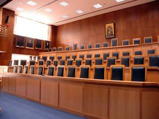 Φωτογραφία για Στα δικαστήρια η Ελλάδα - Τι θα αλλάξει τους επόμενους μήνες από τις αποφάσεις των δικαστών