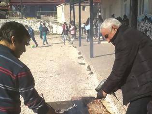 Φωτογραφία για Τσικνοπέμπτη στο Δημοτικό Σχολείο ΚΟΜΠΩΤΗΣ | ΦΩΤΟ