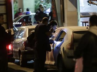 Φωτογραφία για Τρία πεδία μάχης με μολότοφ και αίμα στην Αθήνα και την αστυνομία απούσα