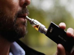 Φωτογραφία για Νέα έρευνα επιβεβαιώνει: Το ηλεκτρονικό τσιγάρο προκαλεί συριγμό στους πνεύμονες
