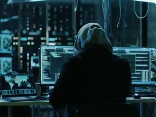 Φωτογραφία για Έρευνα: Μόλις ένας στους 10 χάκερ κάθεται στο σκοτάδι φορώντας κουκούλα να κοιτάει άσους και μηδενικά στην οθόνη