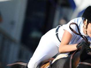 Φωτογραφία για Στους δέκα καλύτερους ιππείς σε grand prix στο Κατάρ η Αθηνά Ωνάση