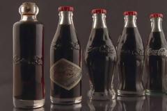 Πώς ένα μείγμα κρασιού και κοκαΐνης έγινε η γνωστή Coca Cola.