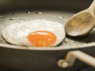 Φωτογραφία για Αυγά: Μην κάνετε λάθος στο μαγείρεμα – Ο υγιεινός τρόπος να τα τρώτε