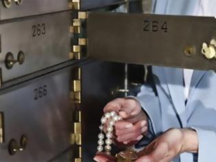 Φωτογραφία για Αγωγή εις βάρος τράπεζας για κοσμήματα που χάθηκαν από τραπεζική θυρίδα μετά τον θάνατο μισθωτή
