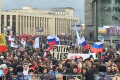 Την αντίθεσή τους στους αυστηρούς περιορισμούς του διαδικτύου εξέφρασαν διαδηλώνοντας οι Ρώσοι