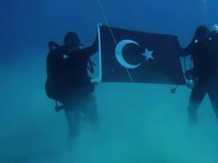 Φωτογραφία για Έντονη αντίδραση Αποστολάκη για την τουρκική σημαία στον βυθό της Σούδας