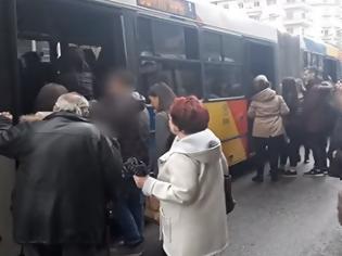 Φωτογραφία για Υπό διάλυση ο κρατικός ΟΑΣΘ: Απάνθρωπες συνθήκες στα λίγα και κατεστραμμένα λεωφορεία (videos)