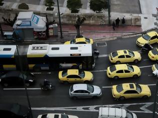 Φωτογραφία για Συνέλαβαν πέντε οδηγούς ταξί με πλαστά διπλώματα και άλλους πέντε που είχαν «πειράξει» τις ταμειακές μηχανές
