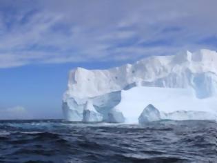 Φωτογραφία για Ανταρκτική: Παγόβουνο προκάλεσε ζημιές στον εξοπλισμό ρωσικής και κινεζικής αποστολής