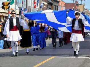 Φωτογραφία για Στο δημαρχείο του Τορόντο κυματίζει σήμερα η ελληνική σημαία