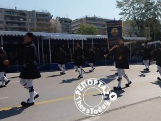Φωτογραφία για Με το “Μακεδονία Ξακουστή” ξεκίνησε η παρέλαση στη Θεσσαλονίκη (ΦΩΤΟ+VIDEO)