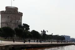 Το φαινόμενο της ερυθράς παλίρροιας «χτύπησε» και πάλι τη Θεσσαλονίκη (pics)