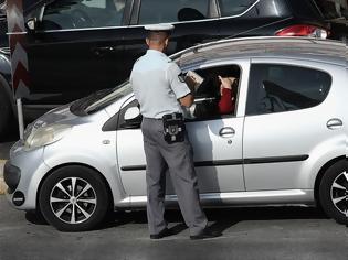 Φωτογραφία για Πάνω από 600 κλήσεις σε οδηγούς για χρήση κινητού τηλεφώνου