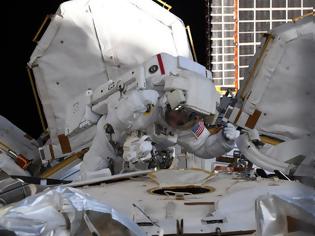 Φωτογραφία για Λόγω … γκαρνταρόμπας ακυρώνεται ο πρώτος «αποκλειστικά γυναικείος» διαστημικός περίπατος!