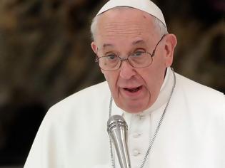 Φωτογραφία για Πάπας: Αξίζει Νόμπελ η φράση του Τσίπρα για το προσφυγικό