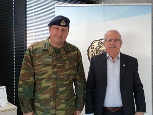 Φωτογραφία για Συνάντηση Δημάρχου Χαλκιδέων με τον νέο Διοικητή της Σχολής Πεζικού