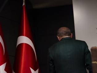 Φωτογραφία για «Der Spiegel» για Ερντογάν: «To τέλος ενός μύθου»